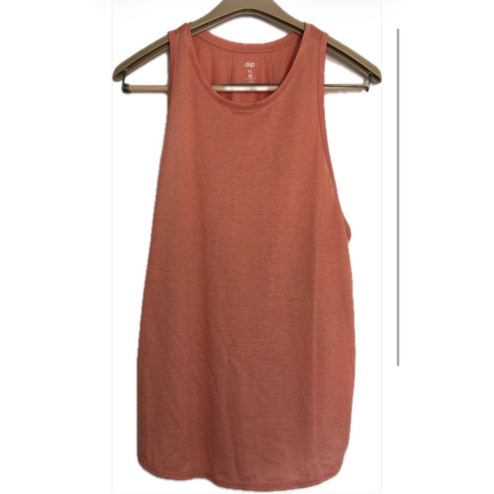 Dip Women XL Eco-Friendly Active Tank‎ Top Coral Clay Sleeveless Curved Hem NWT
